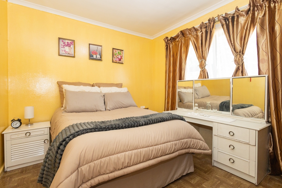 2 Bedroom Property for Sale in Beverly Park Western Cape